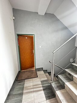 NA PREDAJ KANCELÁRSKE /MULTIFUNKČNÉ PRIESTORY - 2