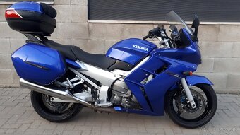 Yamaha FJR 1300 - 2