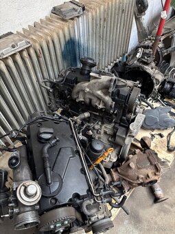 Predám motor 1.9 TDi 96kw ASZ - 2