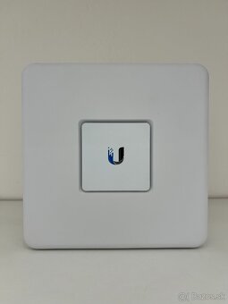 Ubiquiti UniFi Security Gateway (USG) - 2