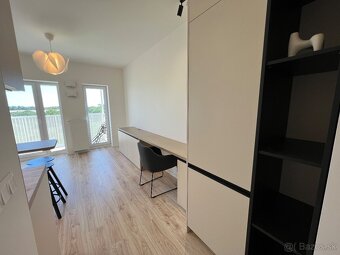 Štýlová garsonka s balkónom – Slnečnice POP - 2