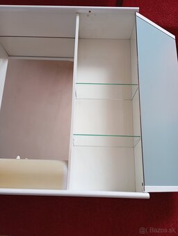Kúpeľňova skrinka. - 2