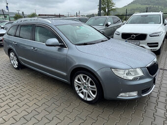 Škoda Superb Combi 2.0 TDI CR 4x4 Elegance DSG - 2