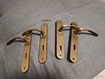 Kľučka na dvere - 2