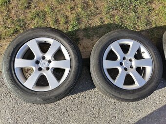 Predám Hyundai disky s pneu 235/60 R18 - 2