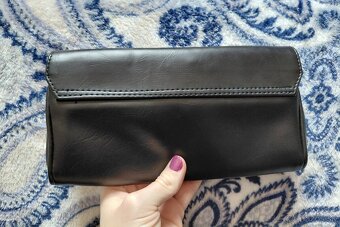 Malá čierna kabelka - 2