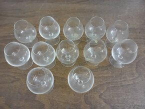 Sklenené poháre na koňak a iné - 2