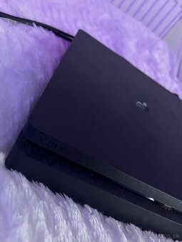 predávam ps4 slim - 2