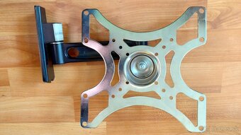 Drziak TV na stenu klbovy - 2