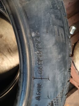 Predám zimné pneumatiky 255/45R19 - 2
