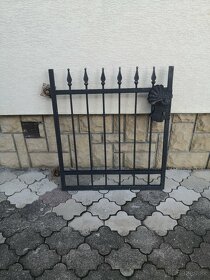 Kovaná bránka + brána - 2