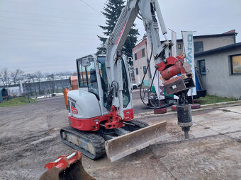 Takeuchi TB335 - 2