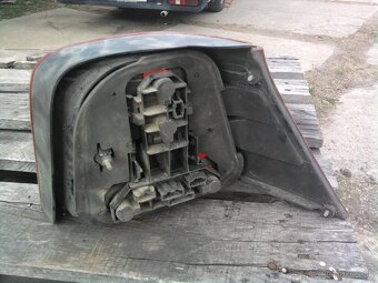 Predam zadne svetla vw golf 4 combi - 2