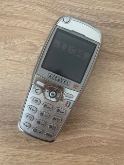 Alcatel OT735 - 2