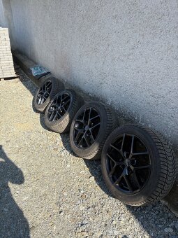 Borbet Zimna sada 235/45 R17 - 2