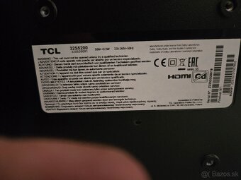 TCL 32" Smart TV (model 32S5200) - 2
