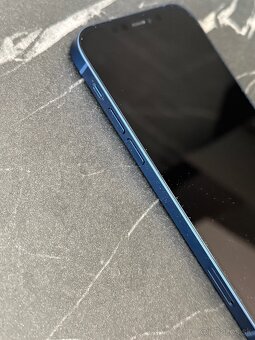 iPhone 12 Modra 64gb ešte v záruke - 2