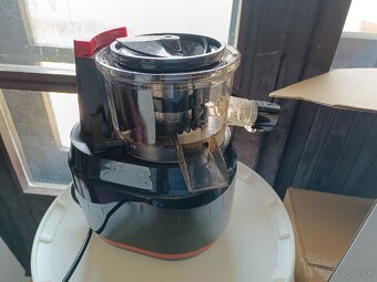 Šnekový odšťavovač Tefal zc150838 - 2