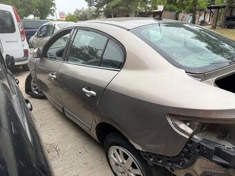Rozpredam Renault Fluence 1.5 DCI K9K G8 - 2