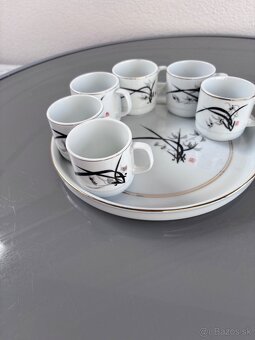 Set pohárov s tanierom - 2