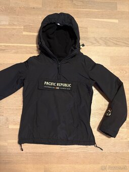 Dámska prechodná bunda veľkosť XS, zn. Pull&Bear (PC: 45€) - 2