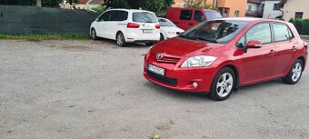 Toyota auris - 2