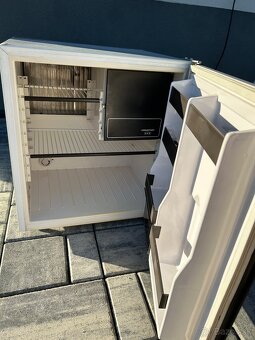 Plne funkčná chladnička s mrazničkou - 2