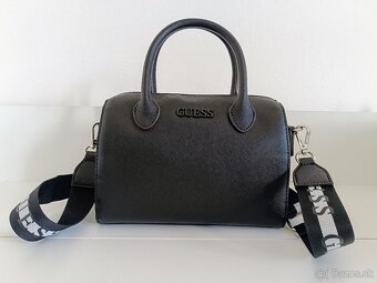 Cierna kabelka Guess - 2