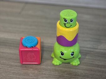 Predame vysuvaciu hru Peek-a-Boo - 2