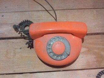RETRO telefóny - 2