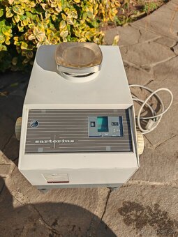 Predám laboratórnu váhu nemeckej značky SARTORIUS-WERKE - 2