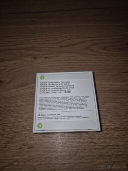 Slúchadlá Apple AirPods 4 s aktívnym potlačovaním hluku - 2