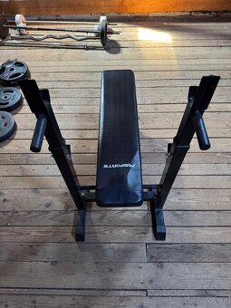 Labička na Bench Press - 2