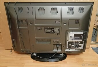 Panasonic VIERA TX-P42X10Y - 2