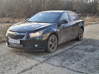 Predám chevrolet Cruze 1.6bendzin - 2