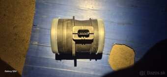 Snimac hmotnosti nasavaného vzduchu. - 2