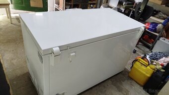 Mraznička truhlicová 371L zanussi - 2