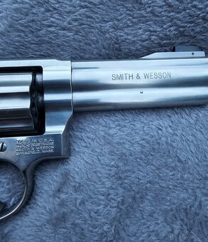 Revolver Smith&Wesson 617 cal.22LR - 2