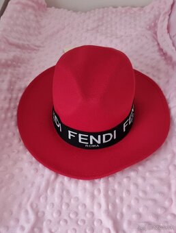 Klobúk Fendi - 2