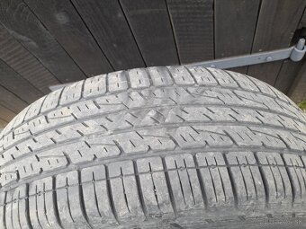 215/65R16 - 2