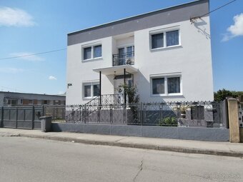 Apartmánový rodinný dom vo Veľkom Mederi - 2
