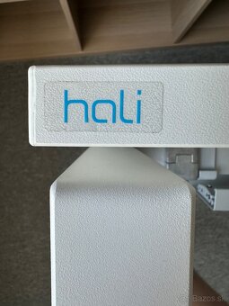KVALITNÉ KANCELÁRSKE STOLY A VYBAVENIE - 2