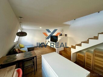 JKV REAL ponúka na predaj priestranný 2,5-izbový mezonet v c - 2