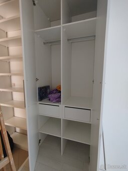 Darujem skrine , starsiu kuchynskú linku - 2