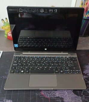Acer Switch One 10 - 2v1 notebook a tablet. - 2