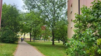 Predaj -3-izbový tehlový byt s balkónom, Poprad - širšie cen - 2