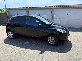 Predám Mazda 2 - 2