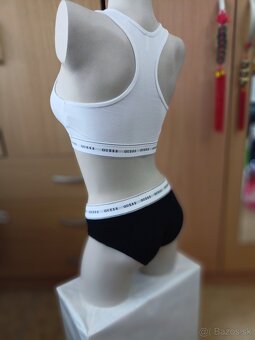 Športová spodná súprava ,,Guess,, nohavičky+podprsenka - 2