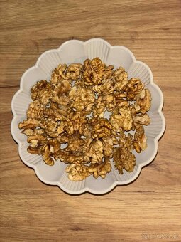 Vlašské orechy tohtoročné - 2