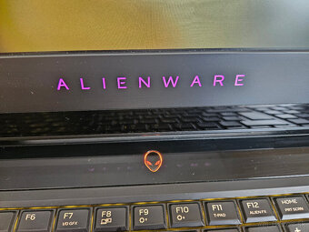 Predám hernú klasiku notebook Dell Alienware 17 R4 - 2